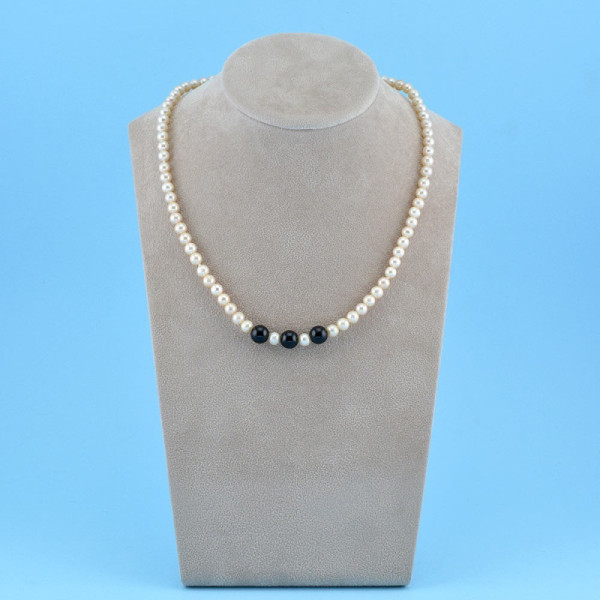 Zoppi Jewels:Collana di perle e onice terminali in argento 925:95,00 €