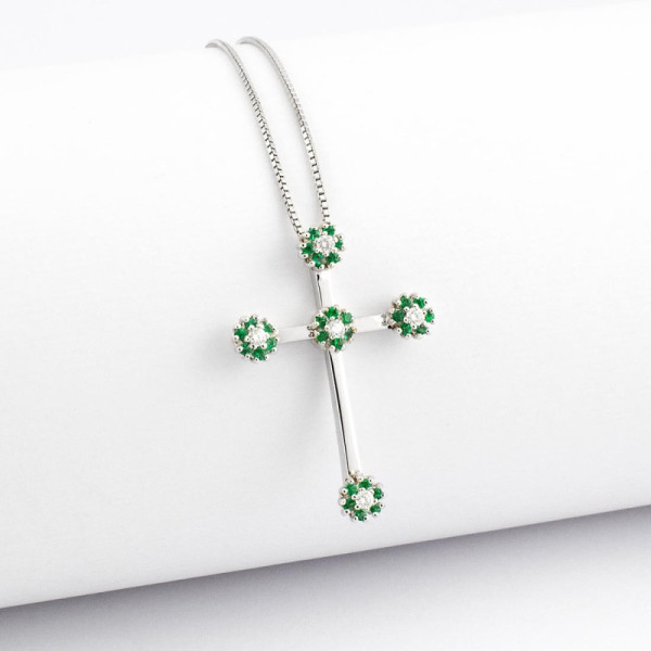Croce oro diamanti e smeraldi 840,00 € Collane oro diamanti