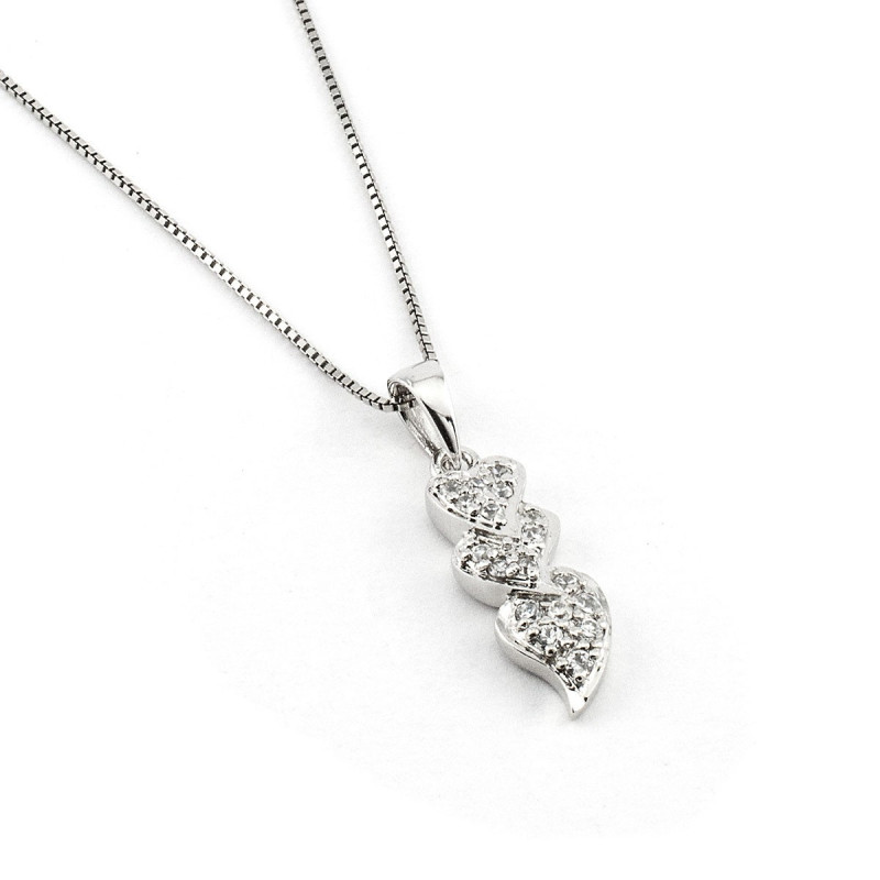 Collane DonnaCollana con cuori in argento e swarovski22,00 € Collane DonnaCollana con cuori in argento e swarovski22,00 €