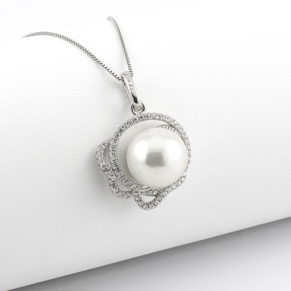 Collana in argento con perla e pietre 39,00 € Collane Donna