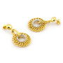 Orecchini con fiore fantasia in oro 18kt 640,00 € Orecchini Donna