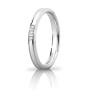 Anello Unoaerre Orion slim con 3 diamanti 550,00 € Fedi Brillanti Promesse