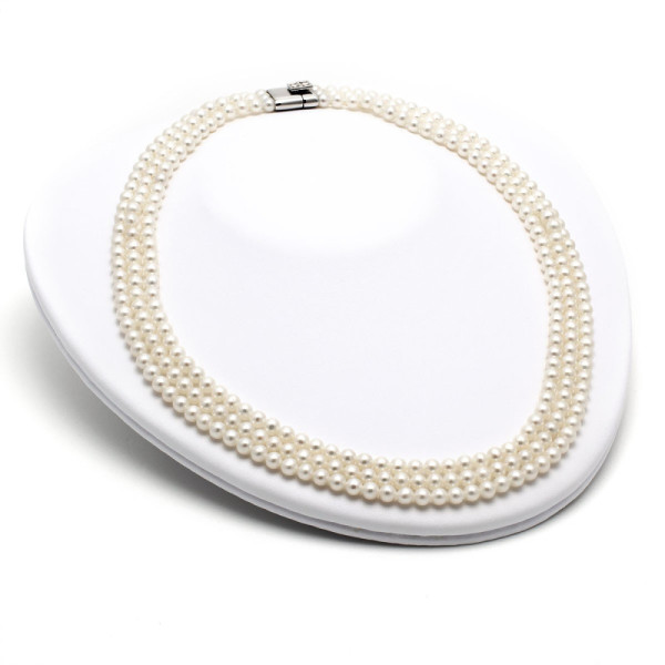 Collana 3 fili di perle con susta oro e diamanti 1,00 € Collane con gemme
