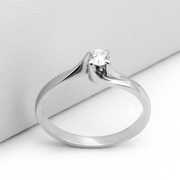 Anello solitario valentino 0,15 Ct. in oro bianco 930,00 € Anelli oro diamanti