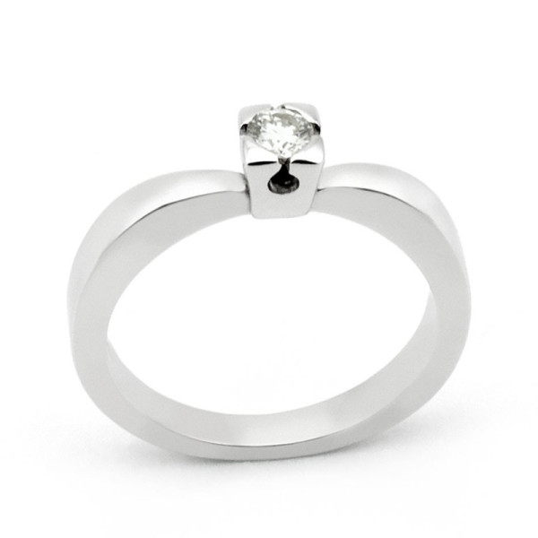 Zoppi Jewels|Anello solitario in oro bianco con diamante naturale 0,14ct