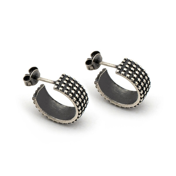 Orecchini unisex a cerchio in argento brunito 18,00 € Orecchini Donna
