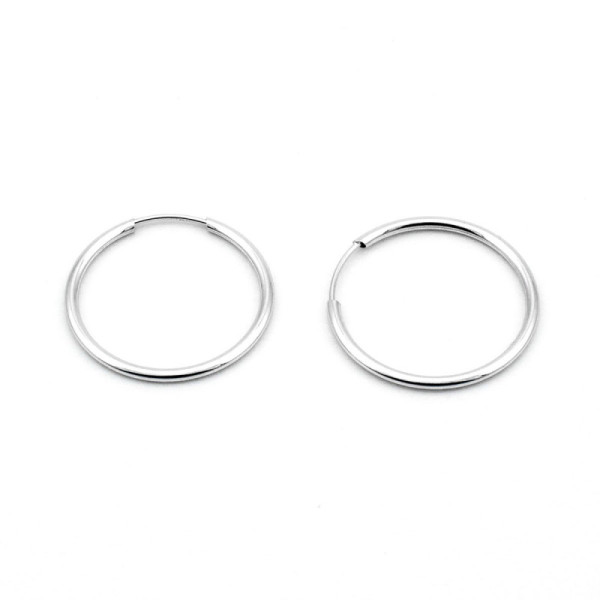 Orecchini cerchio 20mm in oro bianco 84,00 € Orecchini Donna