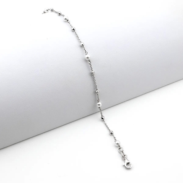 Bracciale con perle e pallini in argento