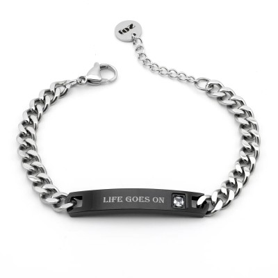 Bracciale in acciaio con targhetta nera incisa "Life Goes On"
