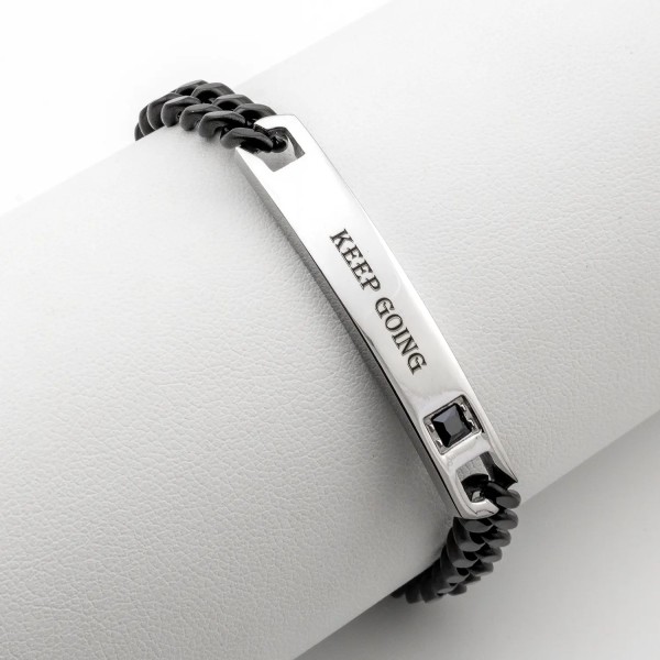 Zoppi Jewels|Bracciale in acciaio nero con targhetta incisa "Keep Going"