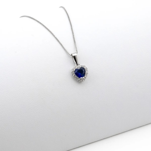 Collana con cuore blu zaffiro in argento 925